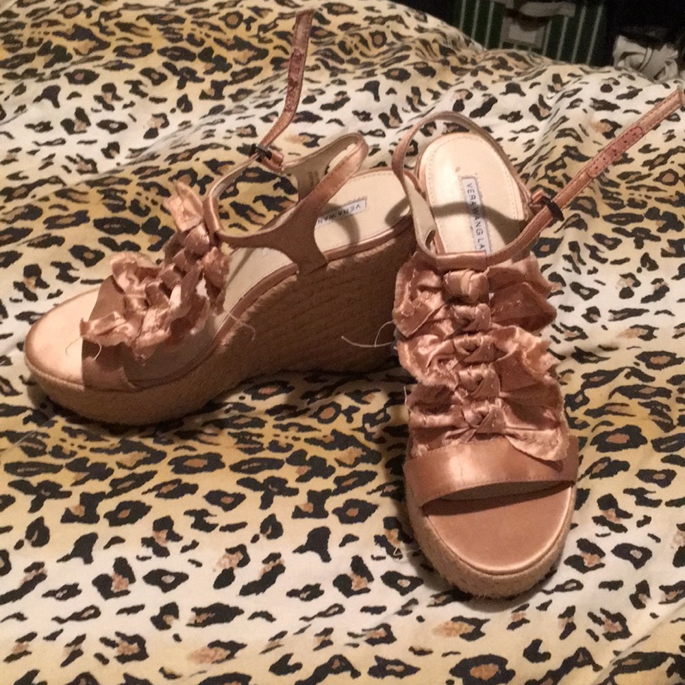 Super cute vera wang lavender wedges